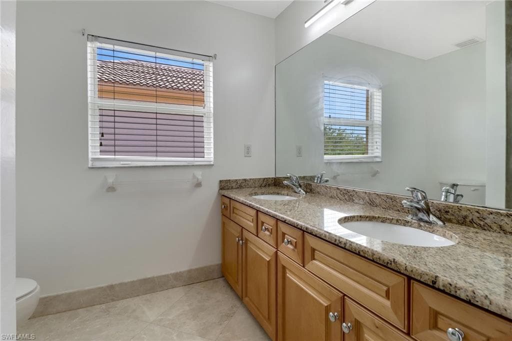 8271 Laurel Lakes WAY-28