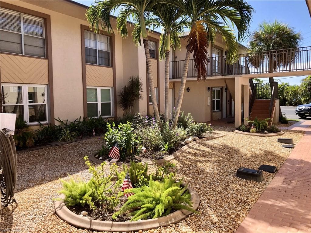 16881 Davis RD 214-4
