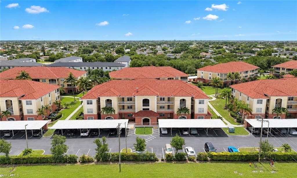 1133 Van Loon Commons CIR 202-42