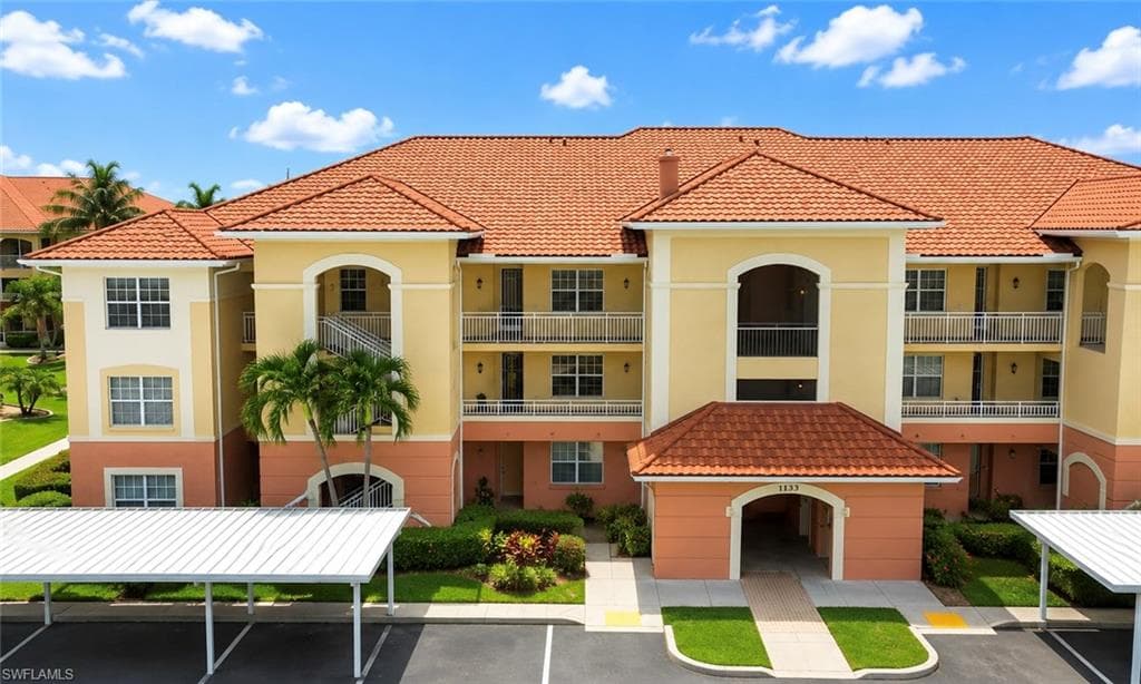 1133 Van Loon Commons CIR 202-1