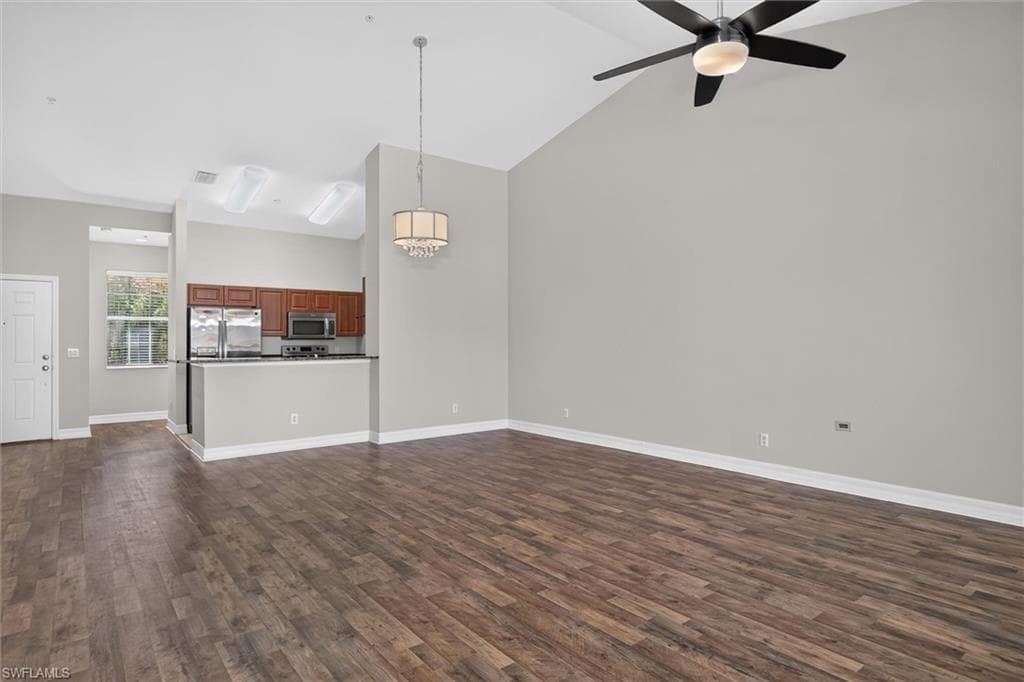 8521 Oakshade CIR 422-2