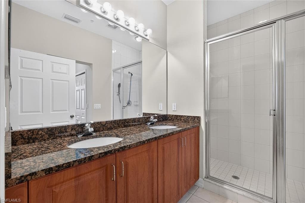 8521 Oakshade CIR 422-20