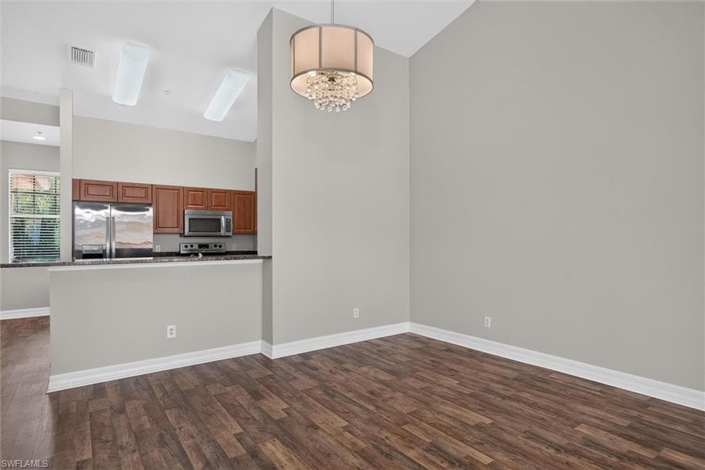 8521 Oakshade CIR 422-11