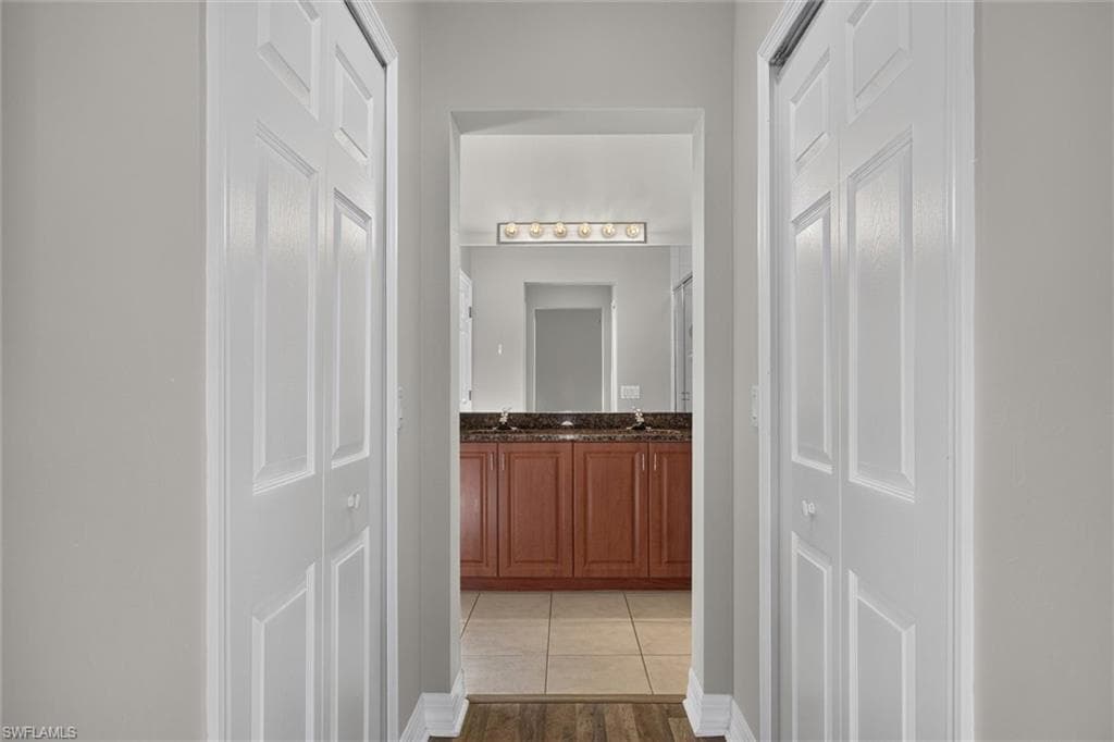 8521 Oakshade CIR 422-19