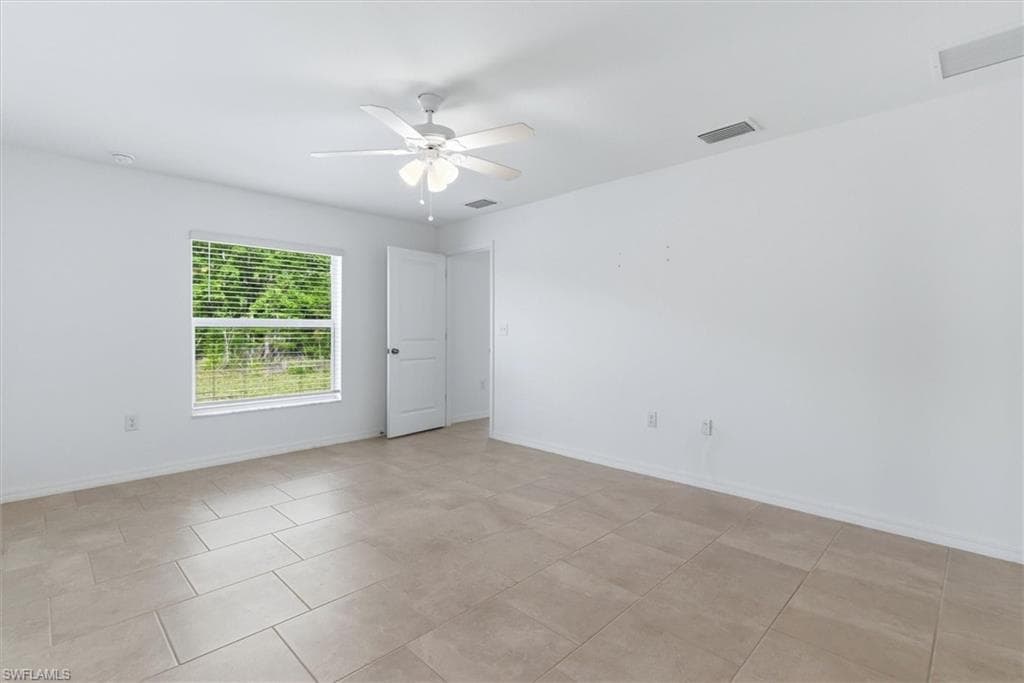 3911 Treasure Oak WAY-18