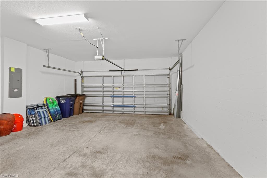 3390 Weston Manor DR-33
