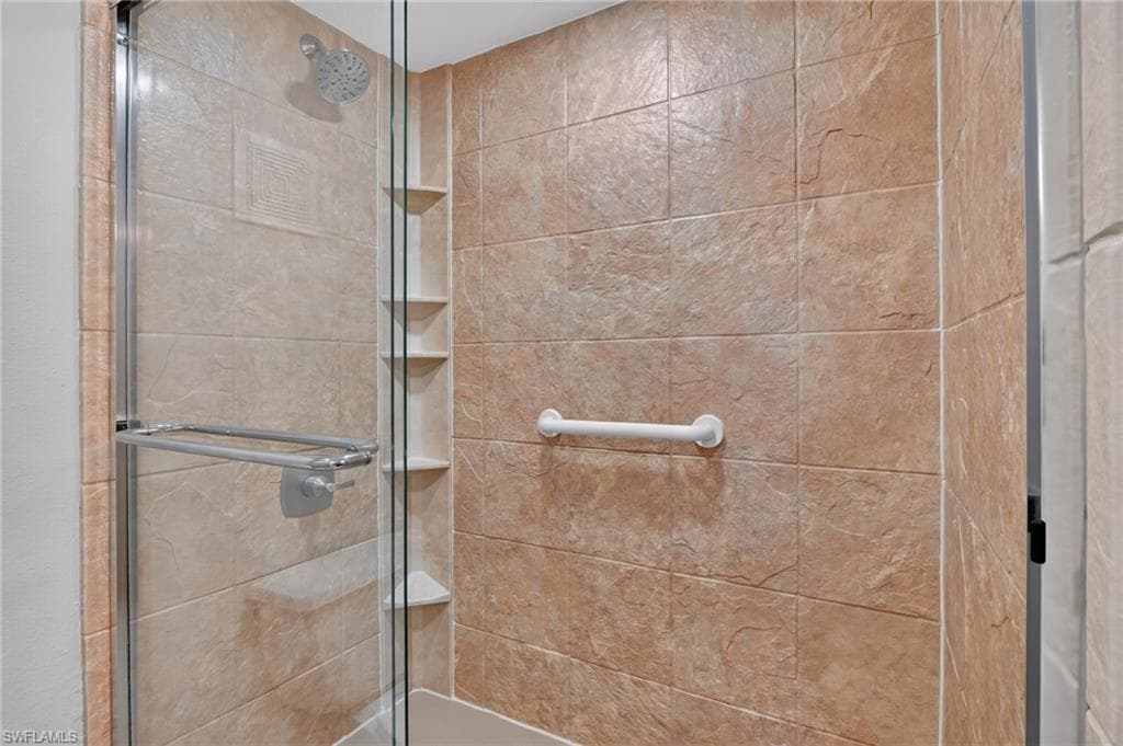 3340 N Key DR 7-19