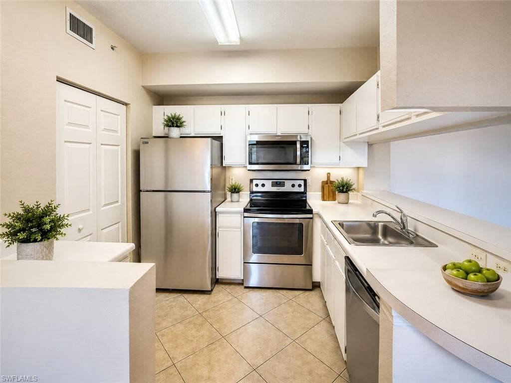 6490 Aragon WAY 303-9