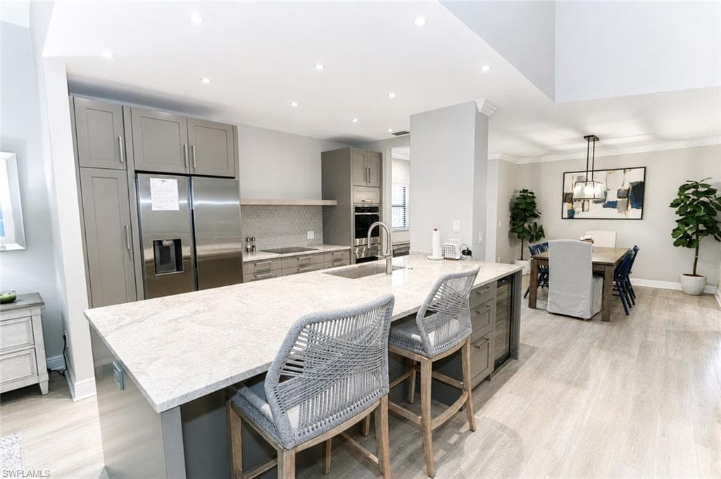 27016 Adriana CIR 202-4