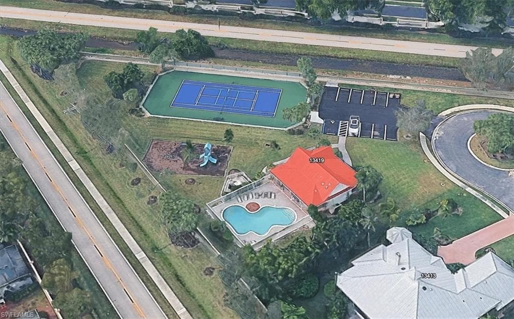 15627 Caloosa Creek CIR-48