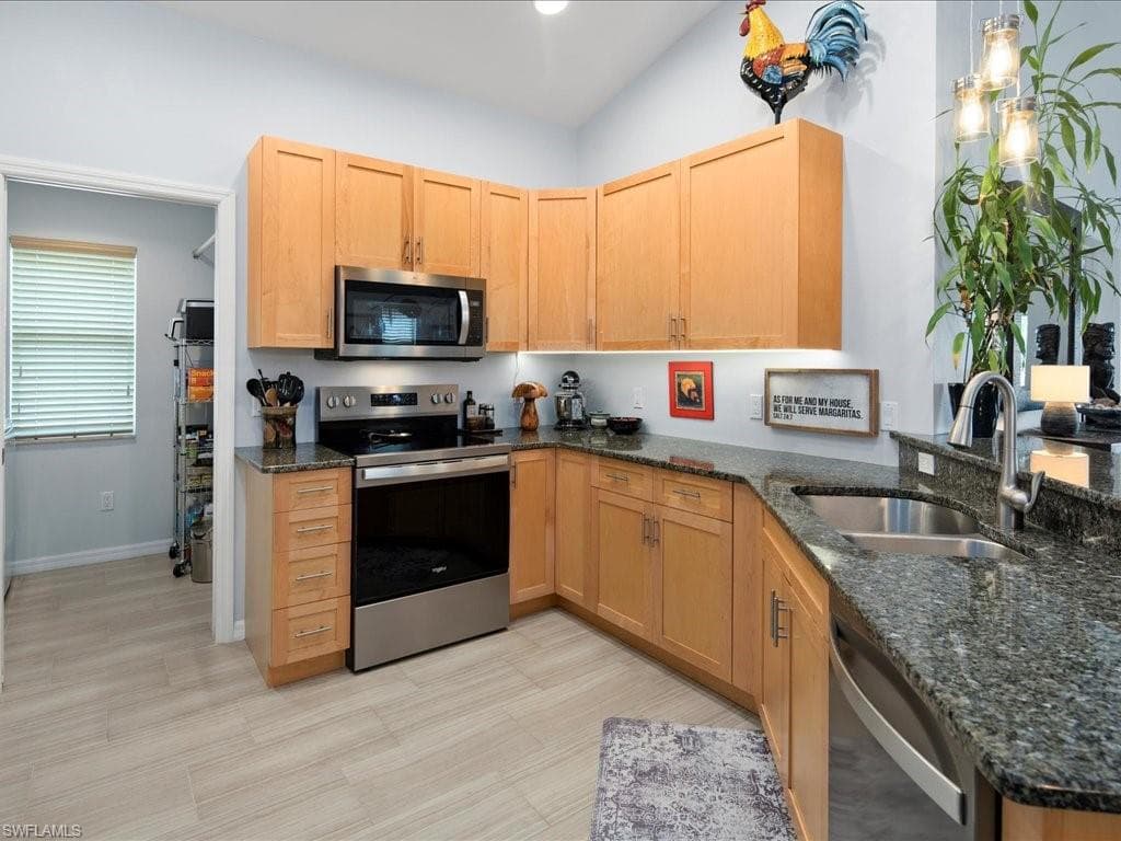 24550 Redfish ST-13