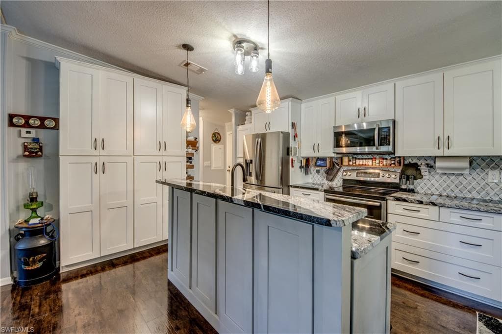 356 Sacramento ST-24
