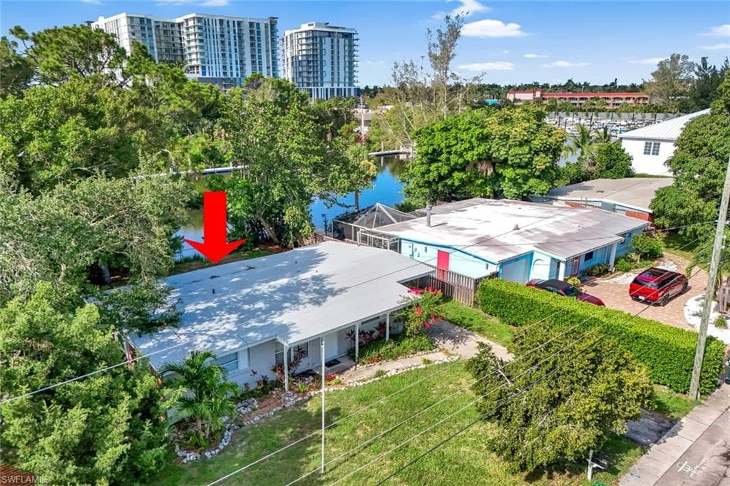2140 Harbor LN-1