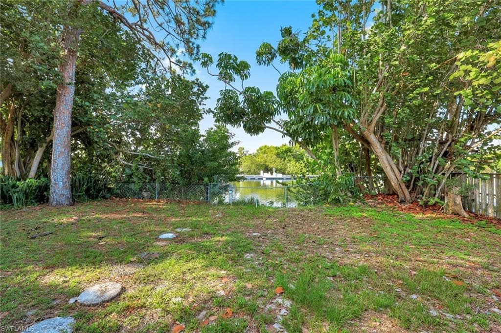 2140 Harbor LN-29
