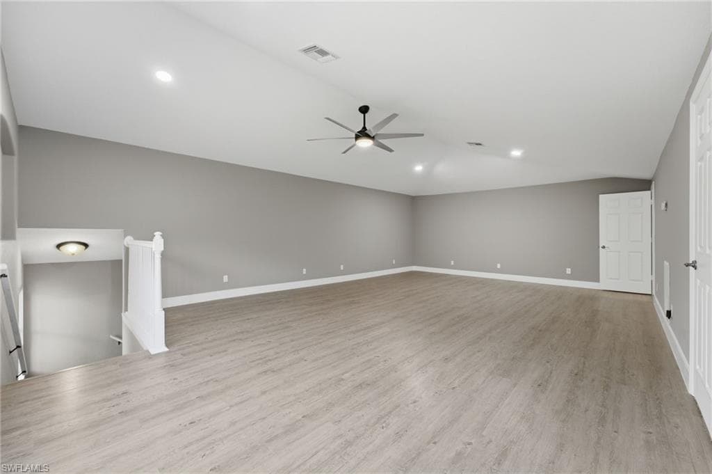 193 Skipping Stone LN-12