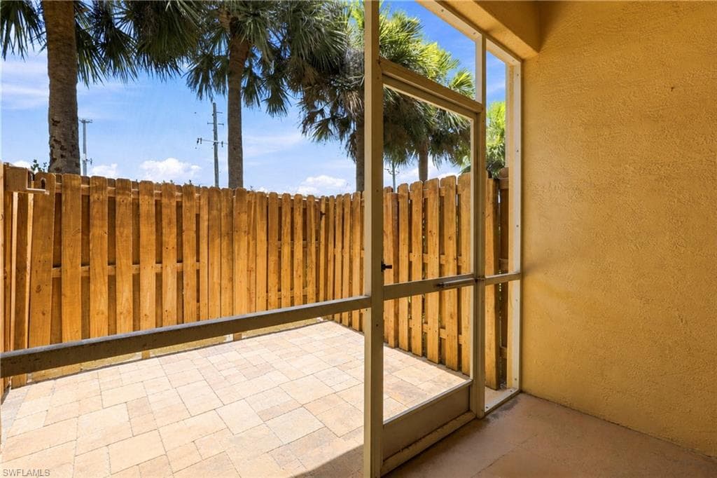 15417 Bellamar CIR 812-28