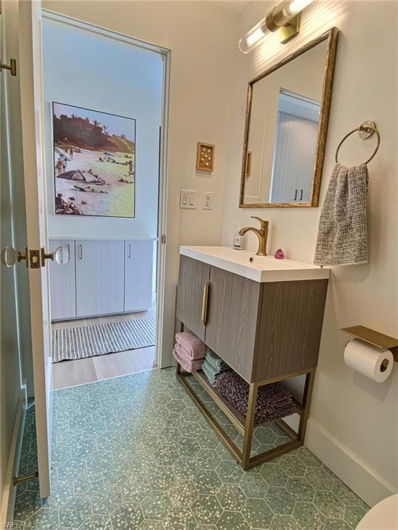 1031 Diana AVE-25