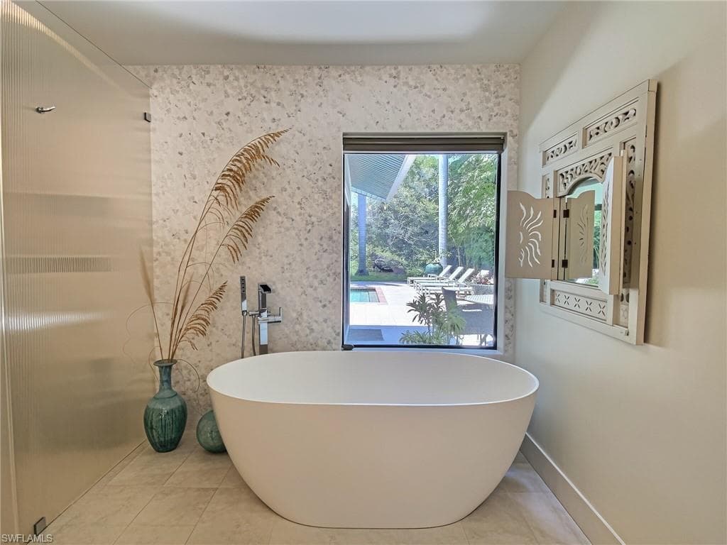 1031 Diana AVE-21