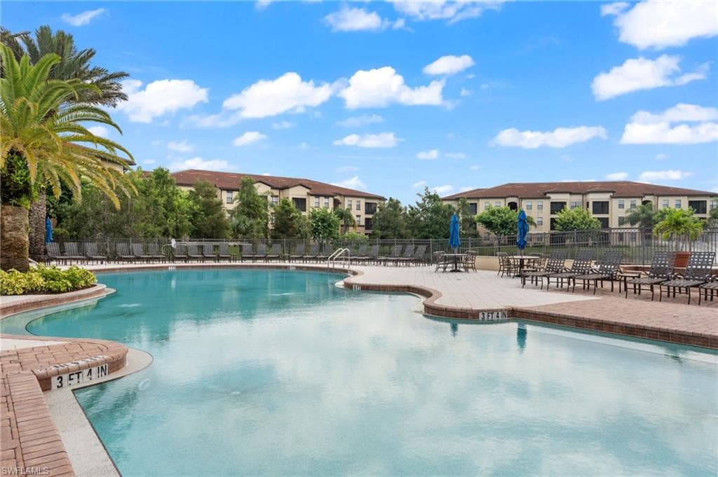 13000 Positano CIR 301-10