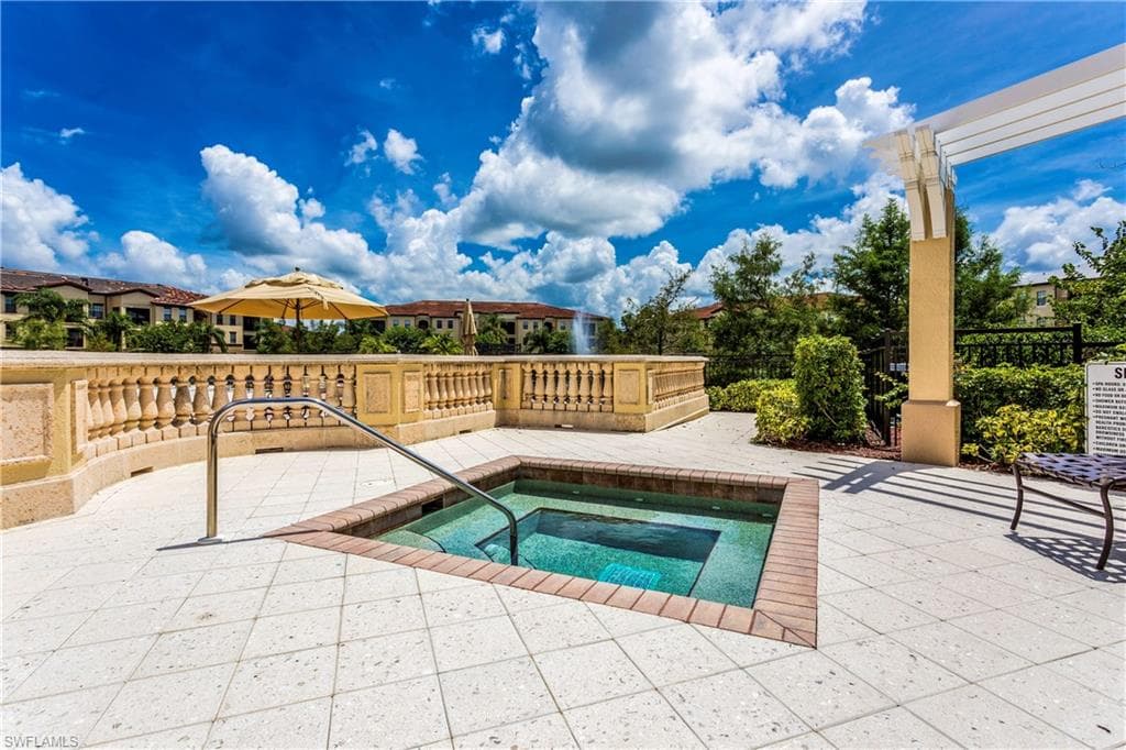13000 Positano CIR 301-11