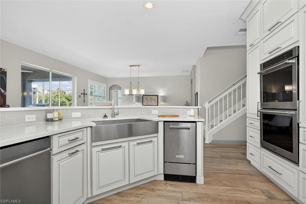 14017 Clear Water LN-8