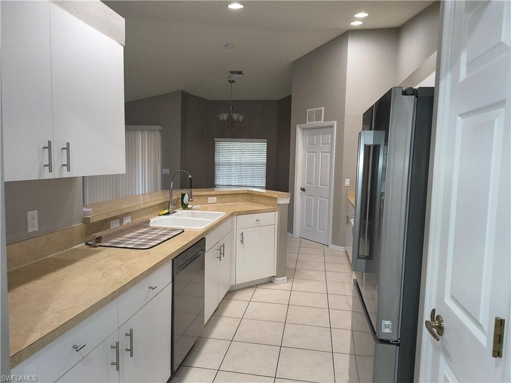 19949 Lake Vista CIR 16C-11