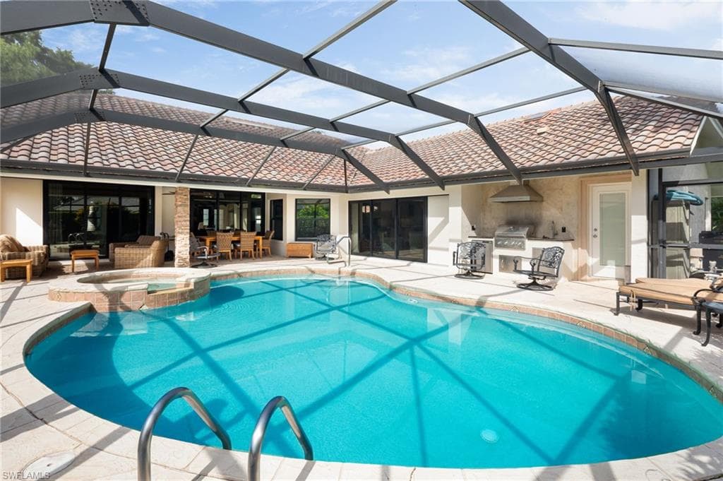 196 Monterey DR-18