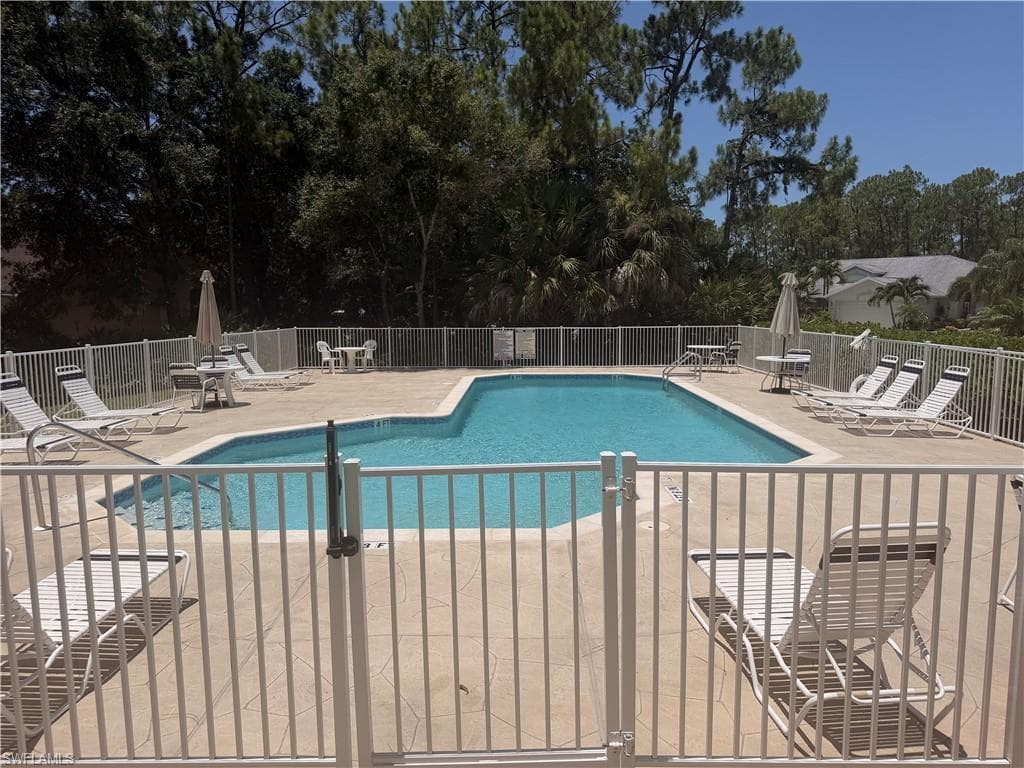 5332 Whitten DR 43-44