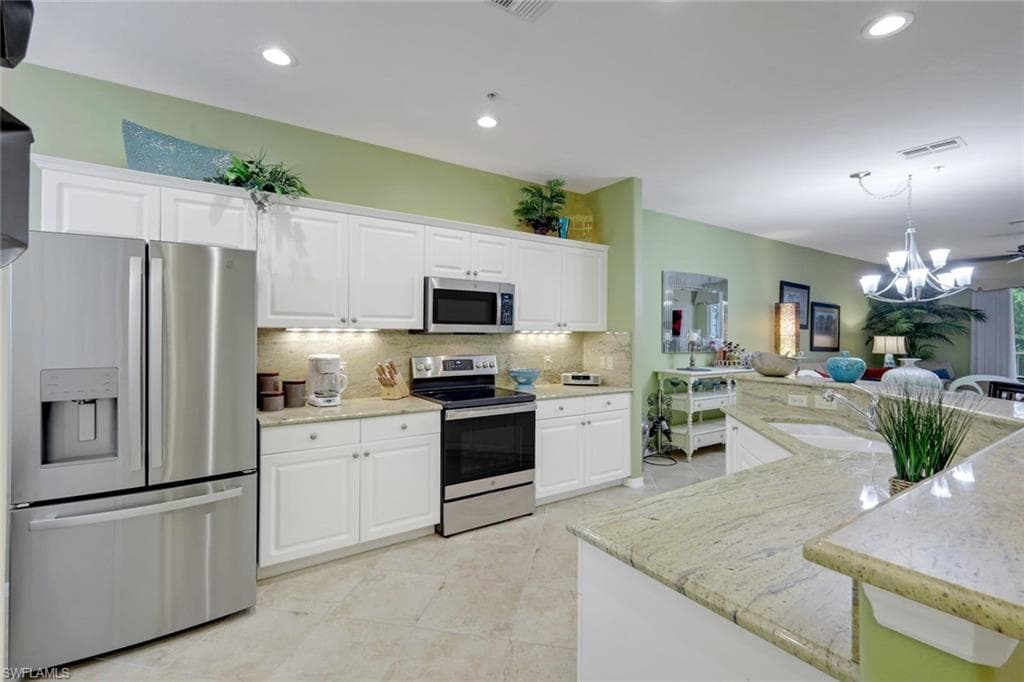 4864 Hampshire CT 203-9