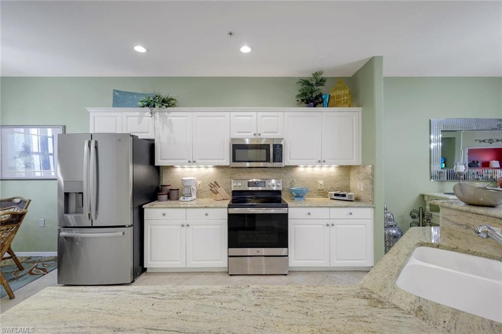 4864 Hampshire CT 203-10