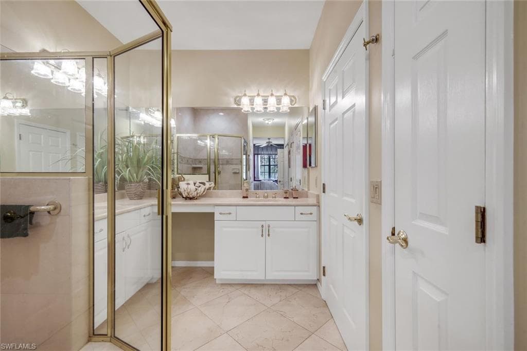 4864 Hampshire CT 203-19