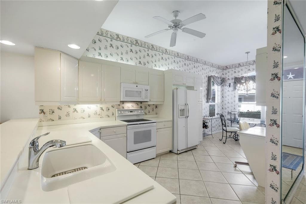 2036 Cascades DR 7-10