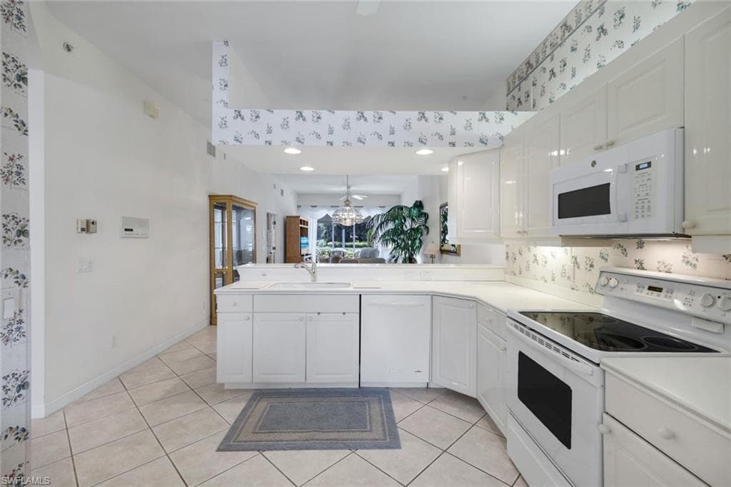 2036 Cascades DR 7-11