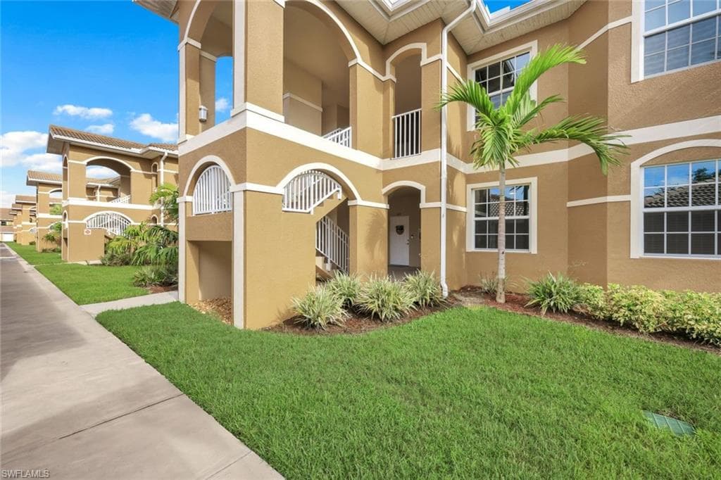 1137 Winding Pines CIR 106-2