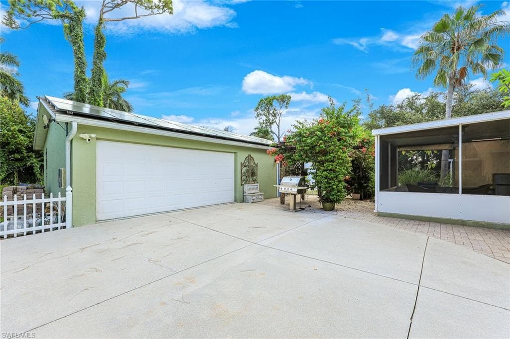 2385 Sunset AVE-12