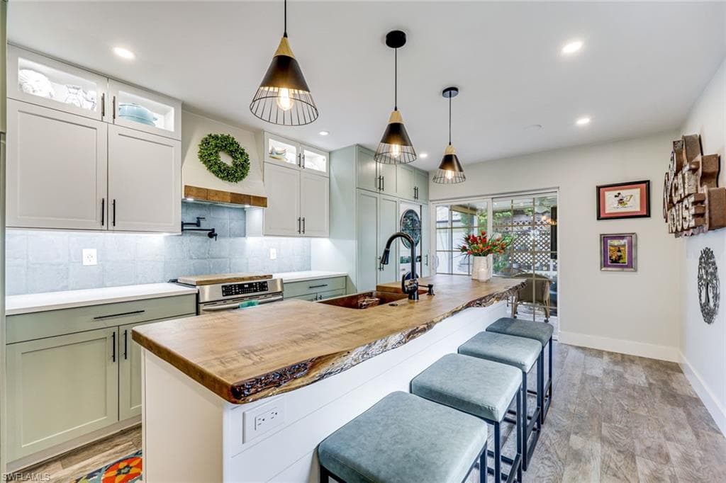2385 Sunset AVE-5