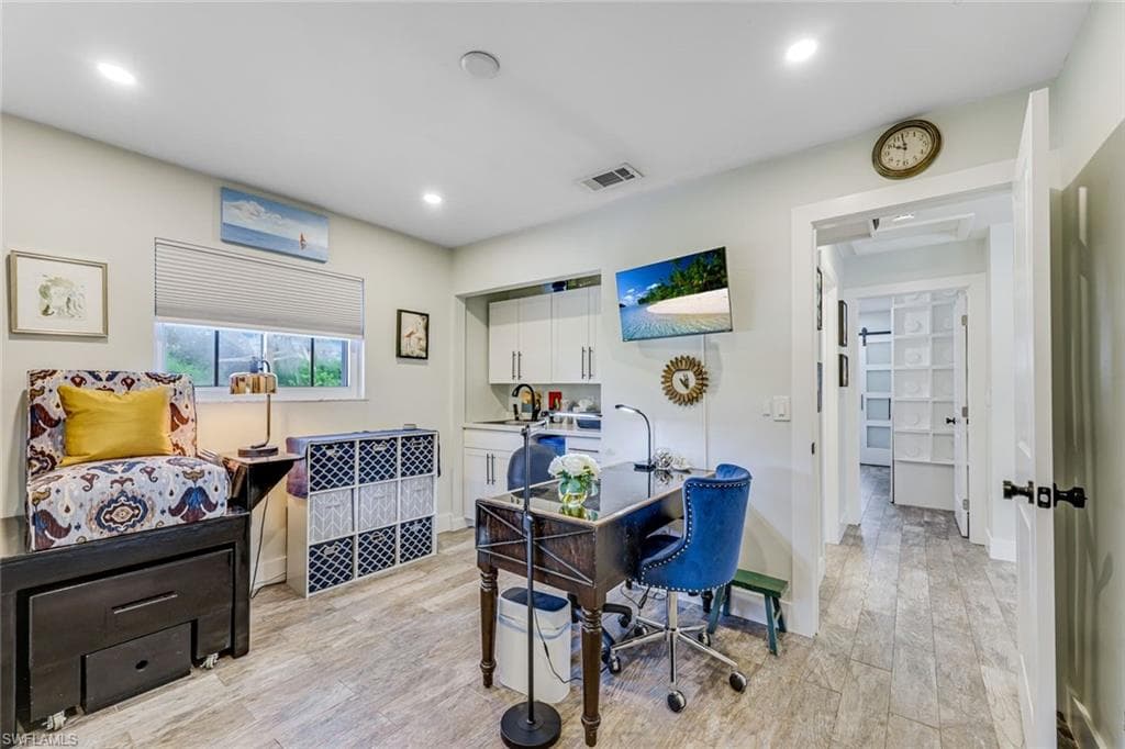 2385 Sunset AVE-9
