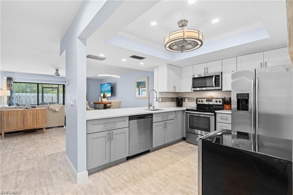800 Meadowland DR N-3
