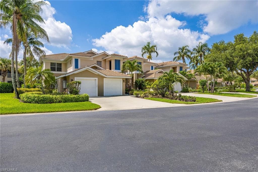 866 Carrick Bend CIR 202-1