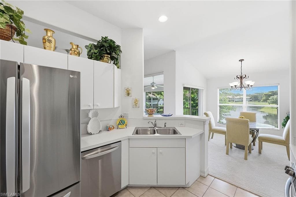 866 Carrick Bend CIR 202-11