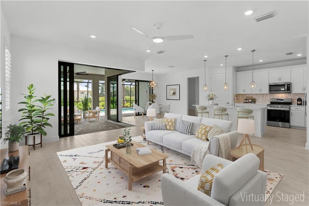 2104 Freemont WAY-2