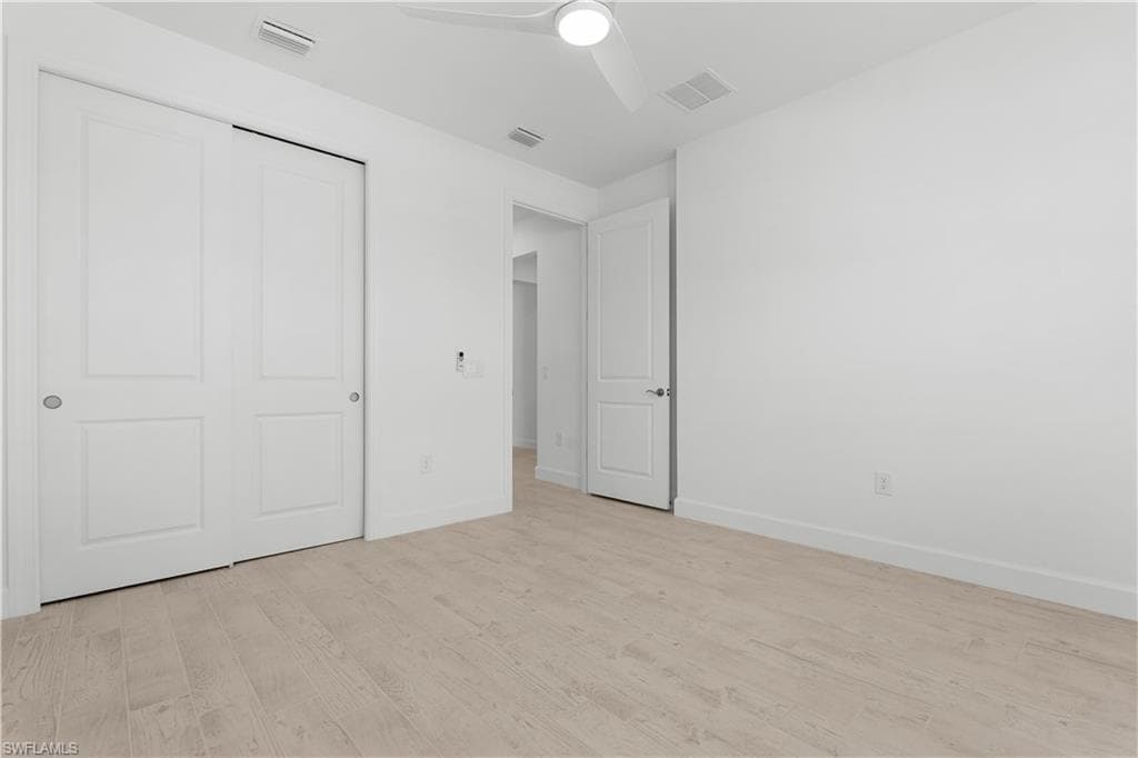 2104 Freemont WAY-13