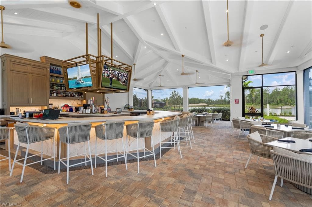 2104 Freemont WAY-25