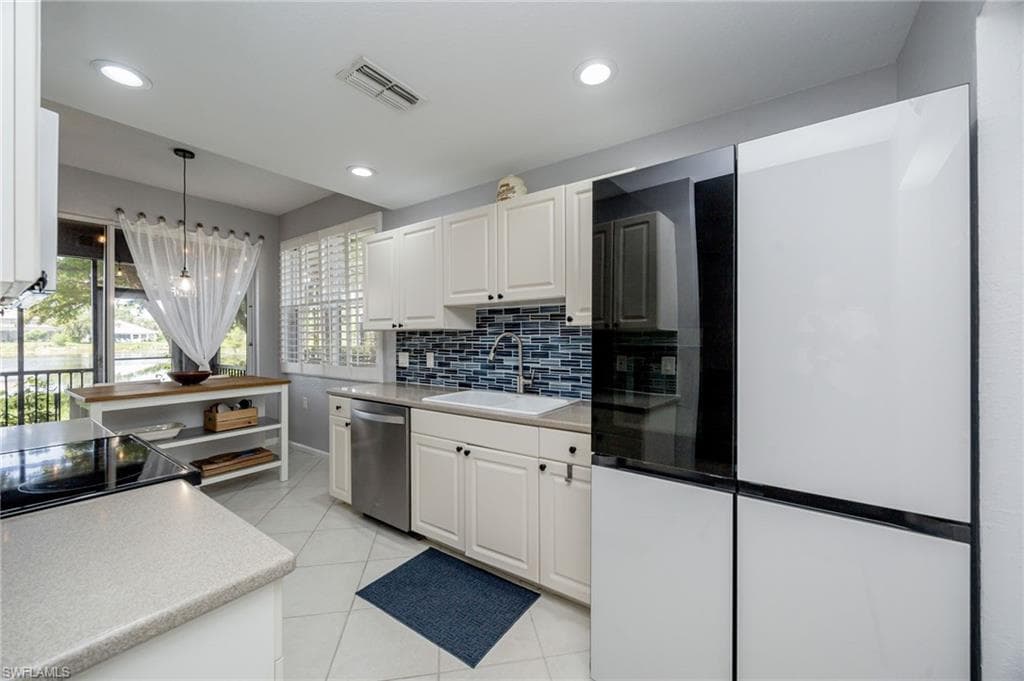 7098 Pond Cypress CT 102-7