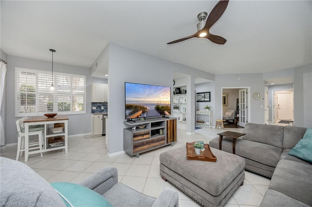 7098 Pond Cypress CT 102-5