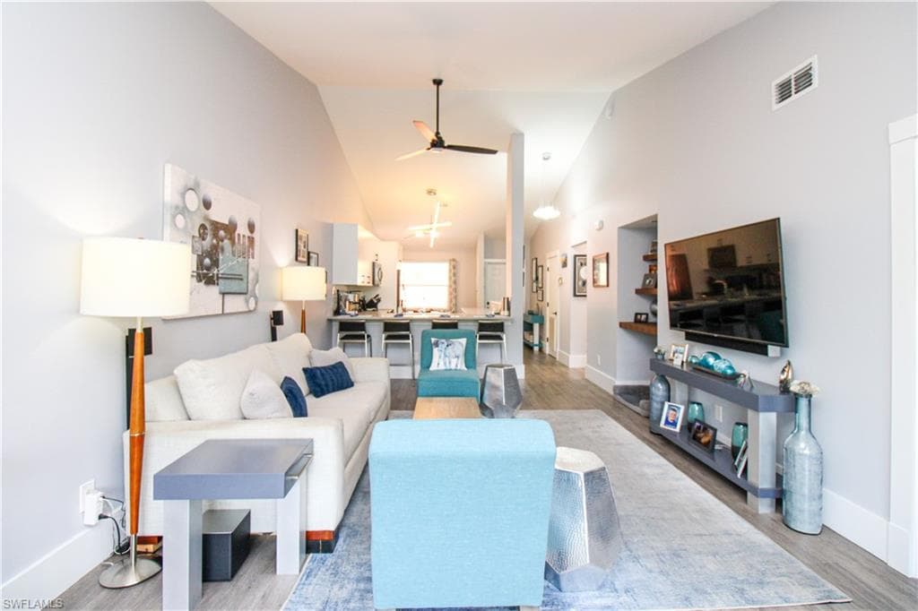 225 Robin Hood CIR 203-24