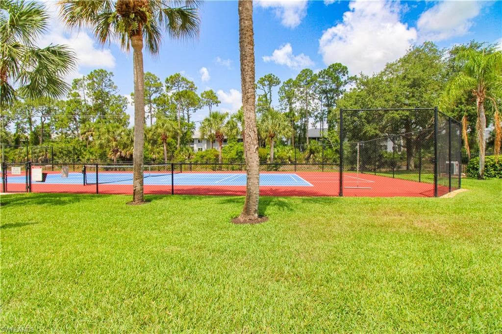 225 Robin Hood CIR 203-50