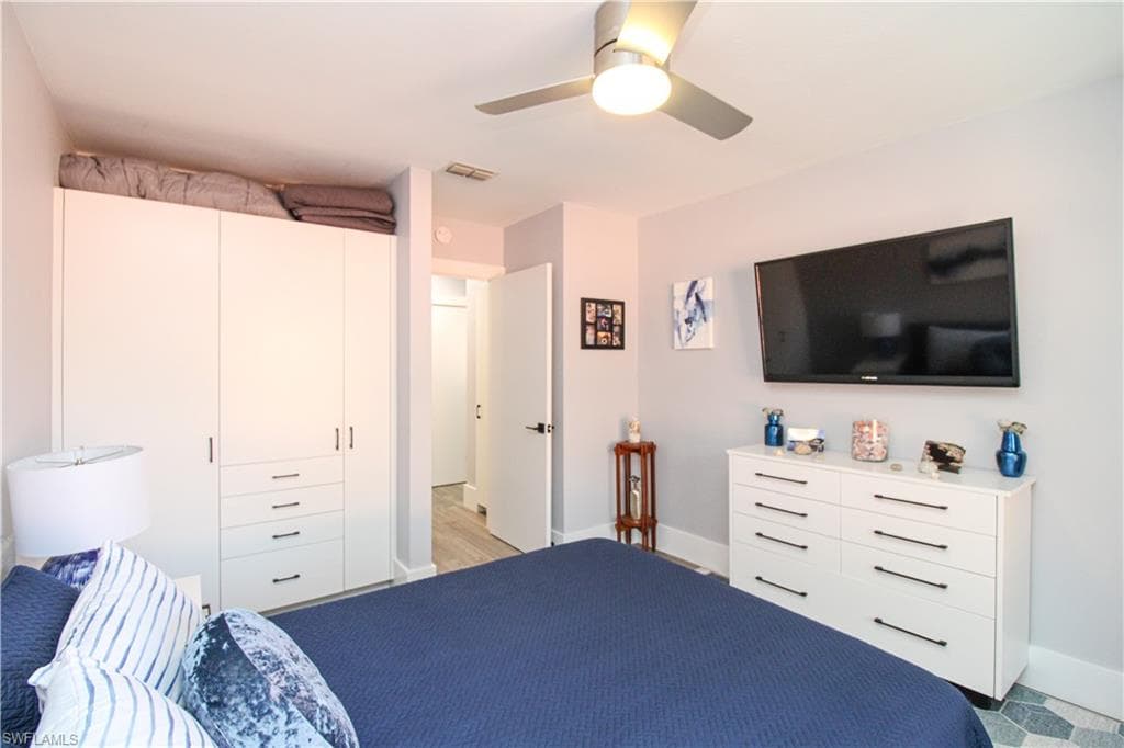 225 Robin Hood CIR 203-29