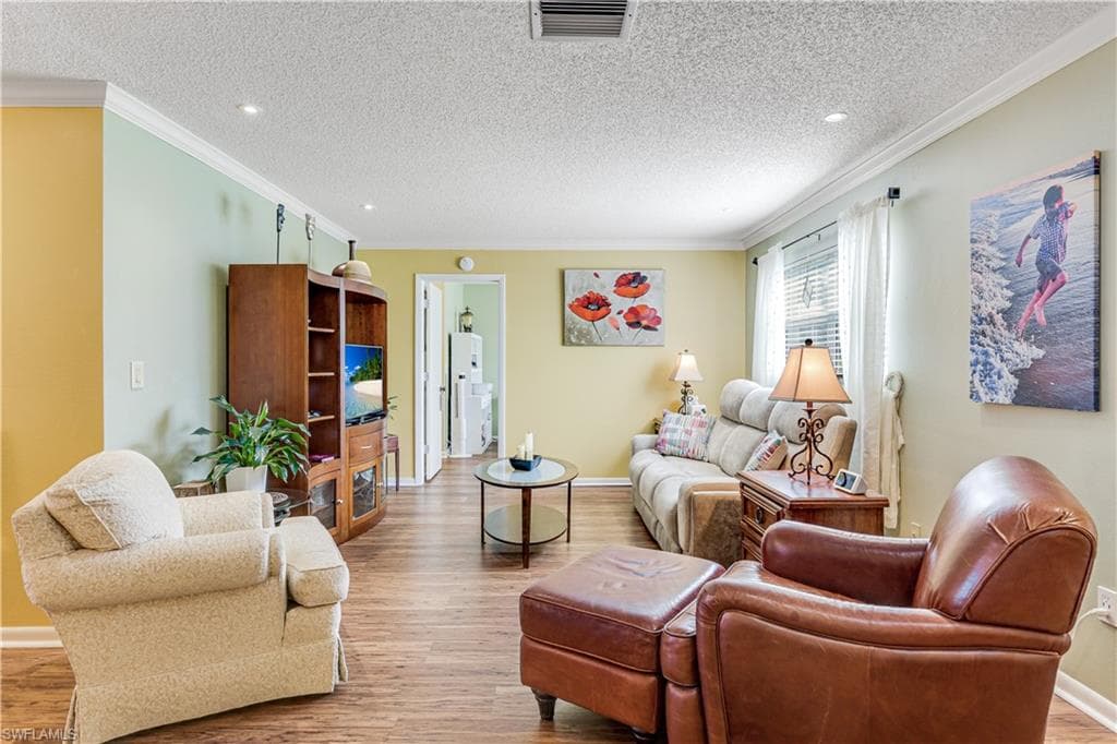 7079 Cedarhurst DR-5