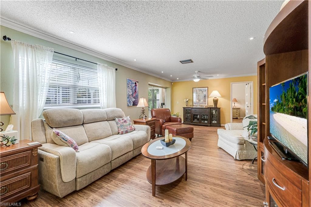 7079 Cedarhurst DR-4